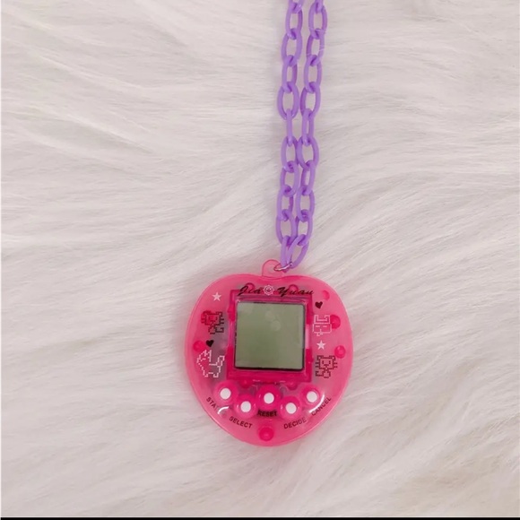 Digital Pet Necklace - Picture 1 of 2